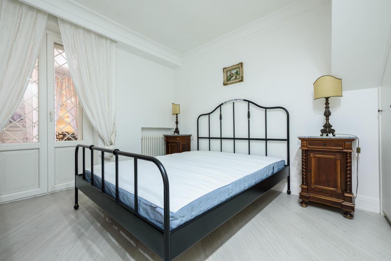 Palazzo Dello Spagnolo Suite Νάπολη Εξωτερικό φωτογραφία