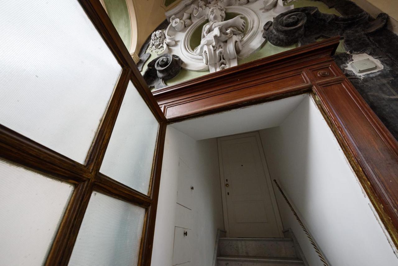 Palazzo Dello Spagnolo Suite Νάπολη Εξωτερικό φωτογραφία