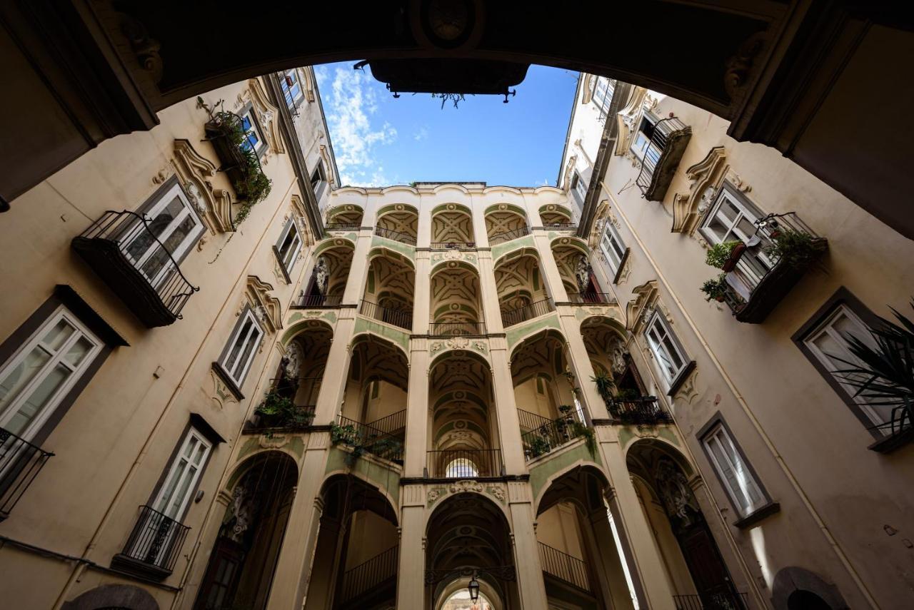 Palazzo Dello Spagnolo Suite Νάπολη Εξωτερικό φωτογραφία