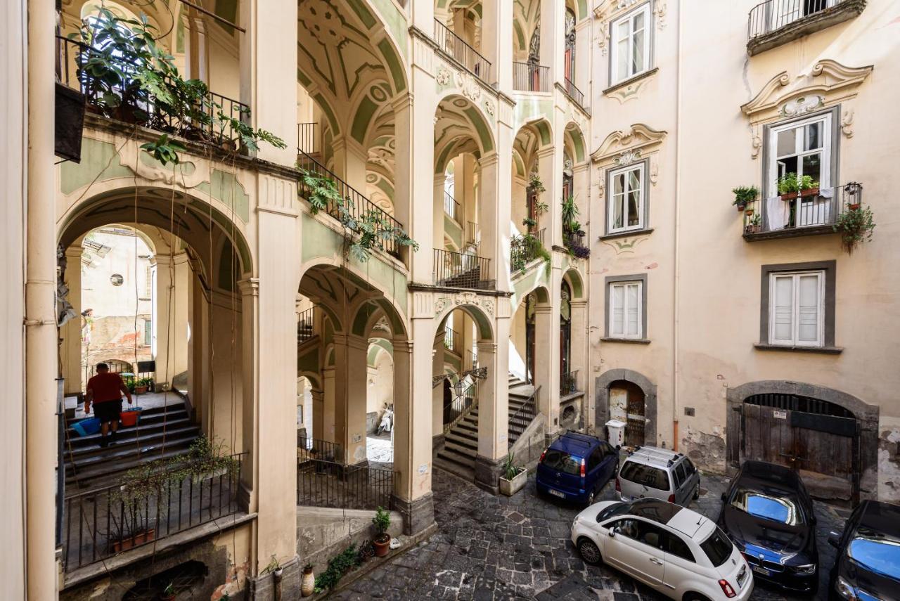 Palazzo Dello Spagnolo Suite Νάπολη Εξωτερικό φωτογραφία